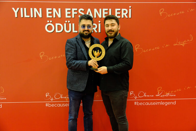 Sosyal Medyanın Lideri Temmuz Ajans: Yılın En İyi Sosyal Medya Ajansı Ödülünü Kazandı