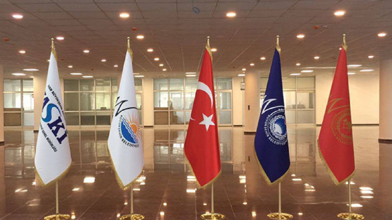 Makam Bayrağıyla Gelen Saygınlık ve Güç