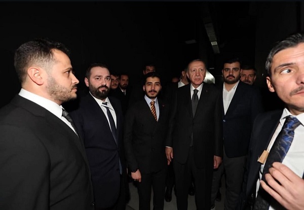 Batuhan Ayan Türkiye’yi Dolaşıyor: Siyasetin Yardım Eli İhtiyaç Sahiplerine Umut Oluyor